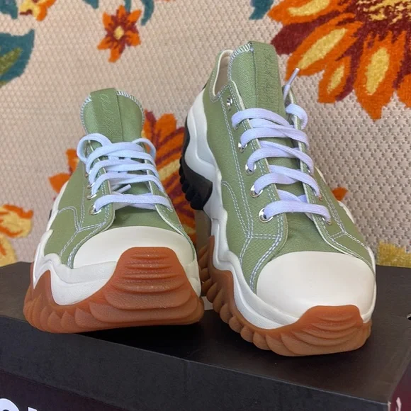 Converse A03906C
RUN STAR MOTION O ALOE GREENESRET/BLACK
WMNS sneakers- Platform - Picture 9 of 16